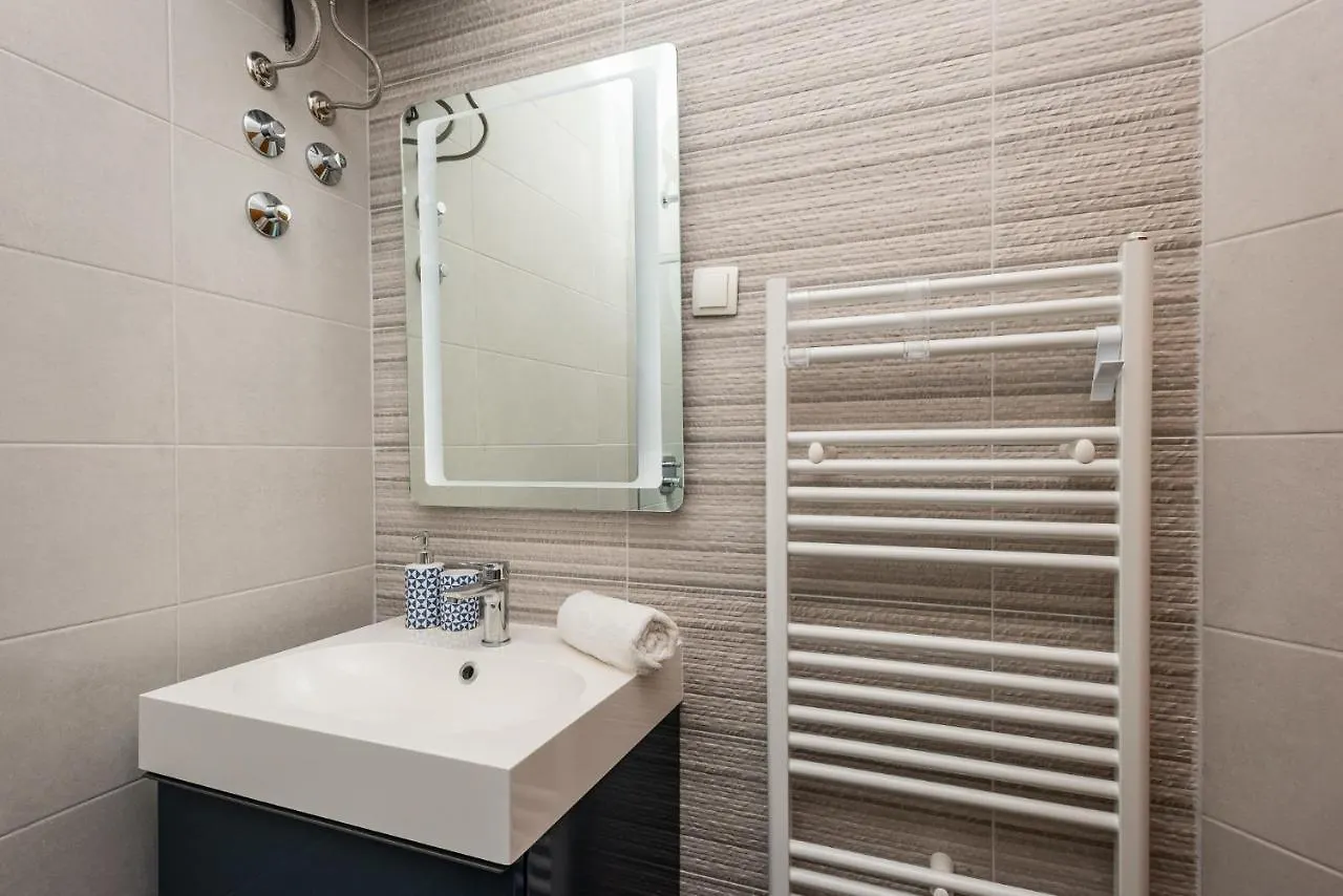 Apartments Dino Malinska Croatia